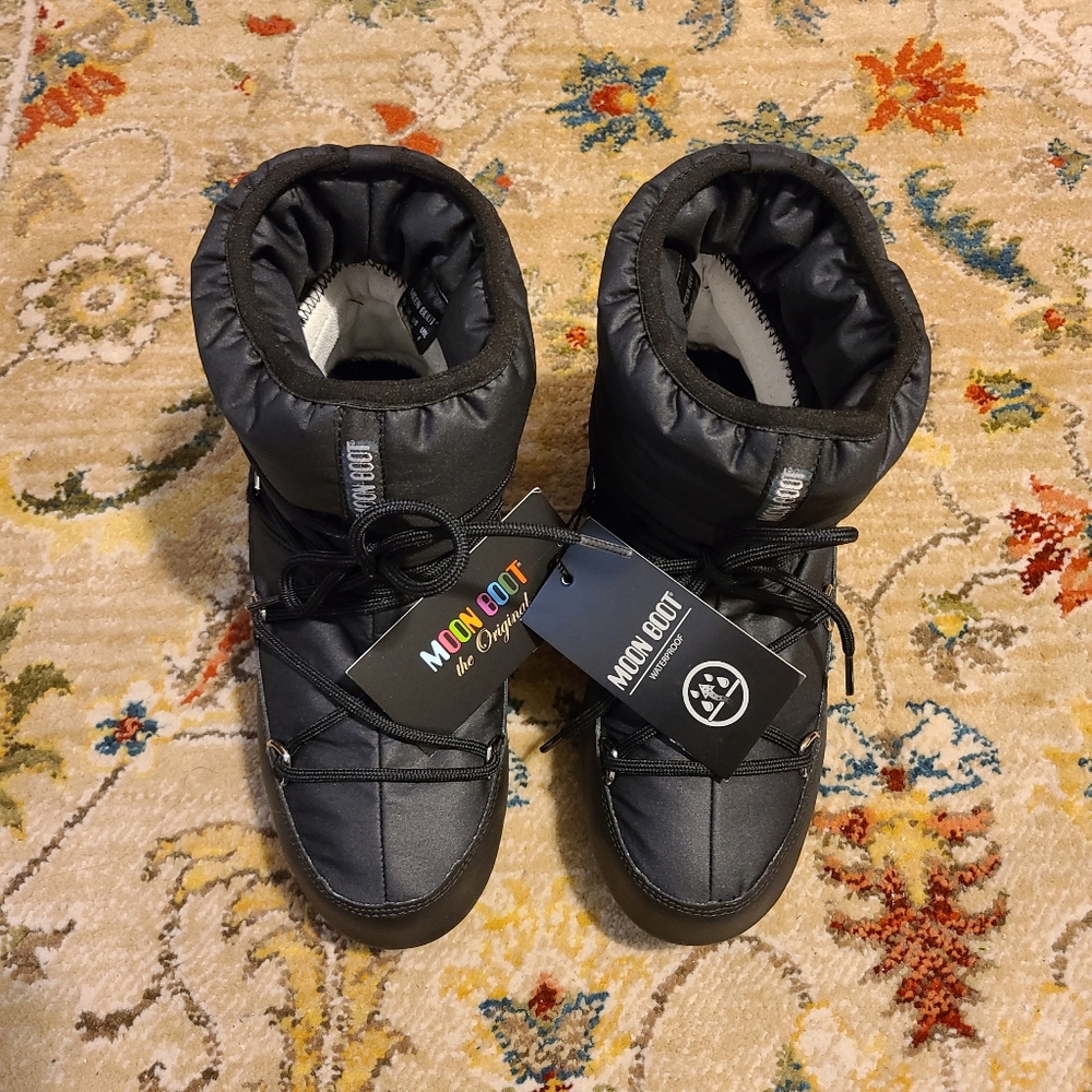MOON BOOTS Black Nylon Low Moon Boot - Picture 5 of 12